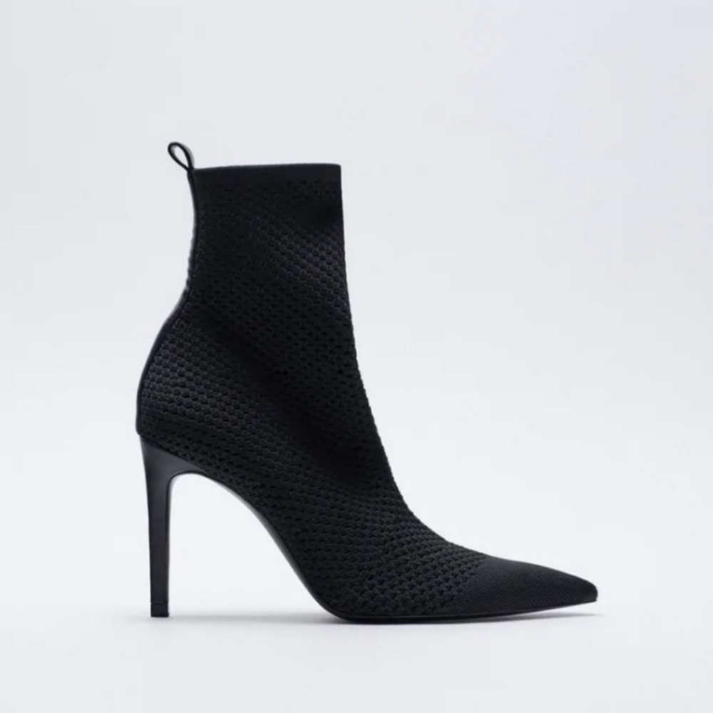 NWT ZARA Fabric Heeled Ankle Black Boots